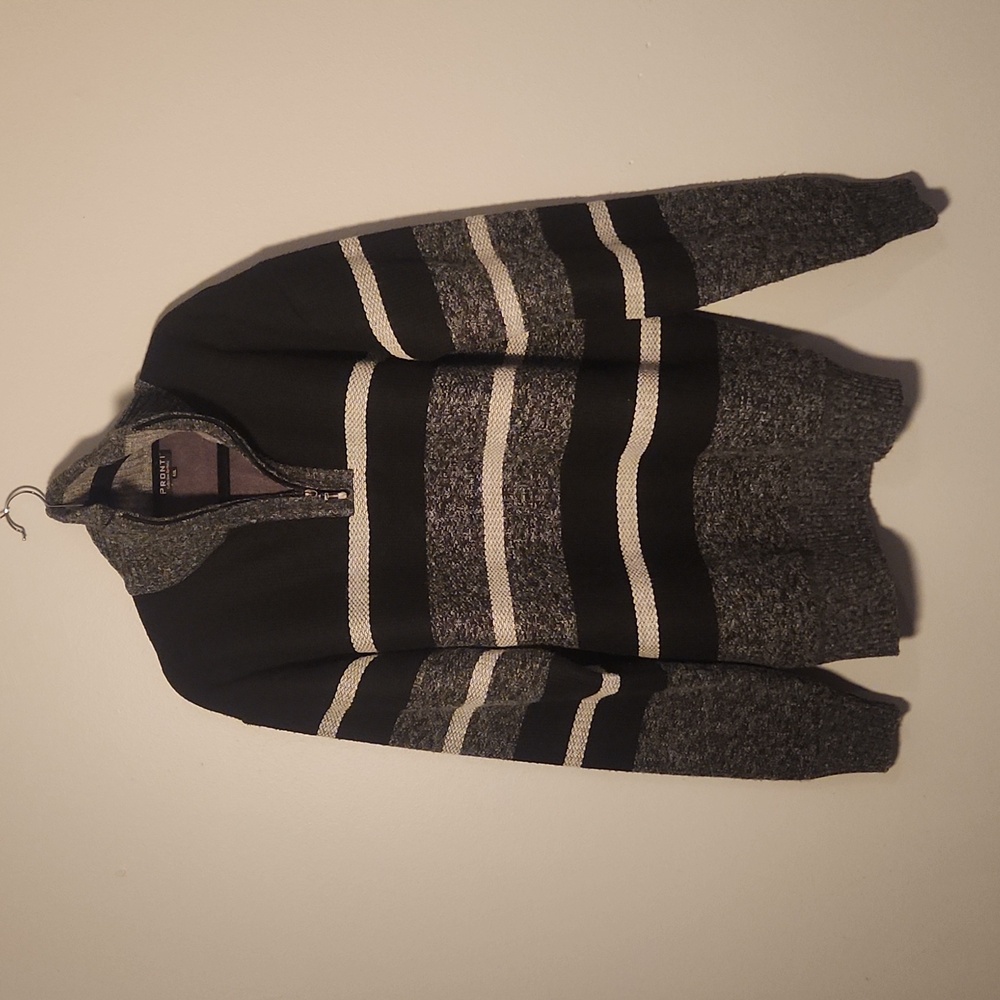 Like new Pronti Collection by Phita, 4XL Sweater. Lined. Black, grey, white